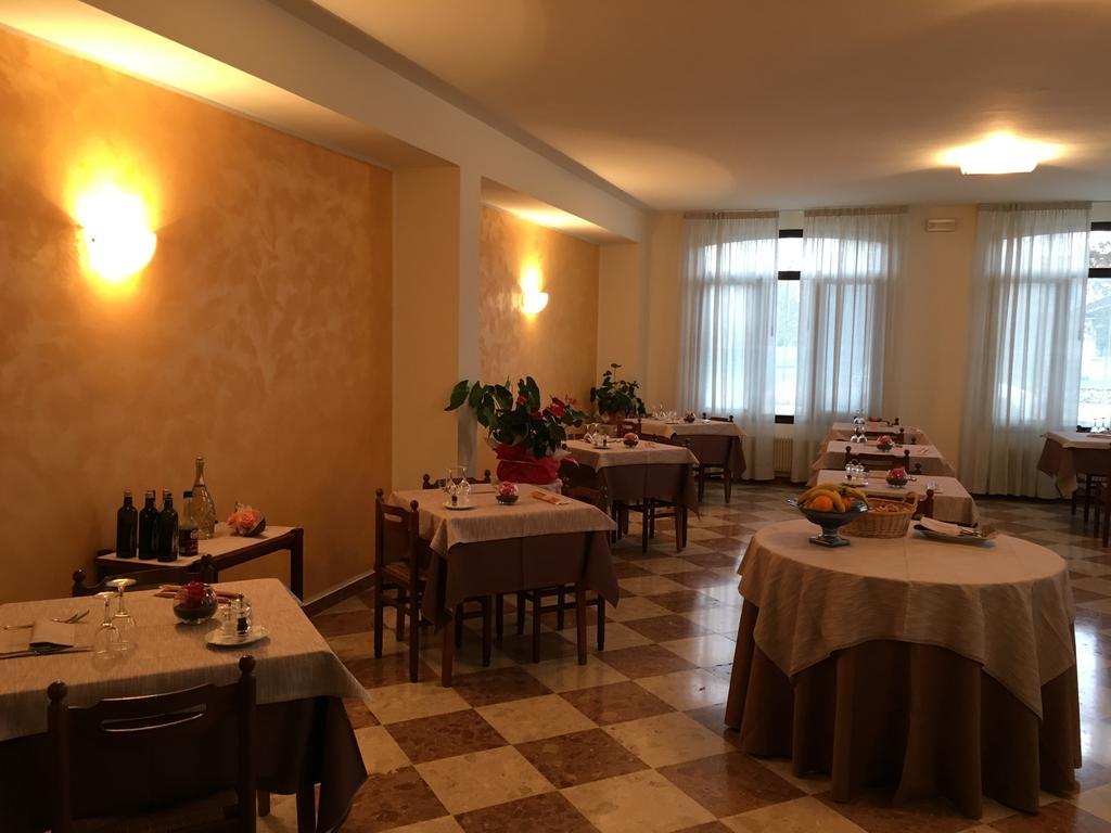 Hotel Ristorante Dotto Varago ภายนอก รูปภาพ